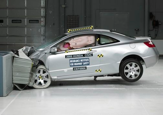 Illustration for article titled IIHS Crash Tests Five Budget Coupes: Ford, Volvo Earn Top Safety Picks